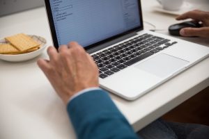 Planilha ou software médico: quando é hora de migrar.
